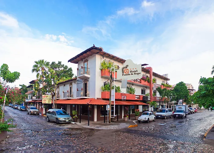 Hotel Posada De Roger - Near Los Muertos Beach